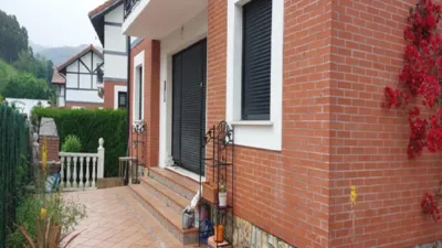 Chalet en venta en Calle Samano, Número 74, Sámano (Castro Urdiales) de 310.000 €